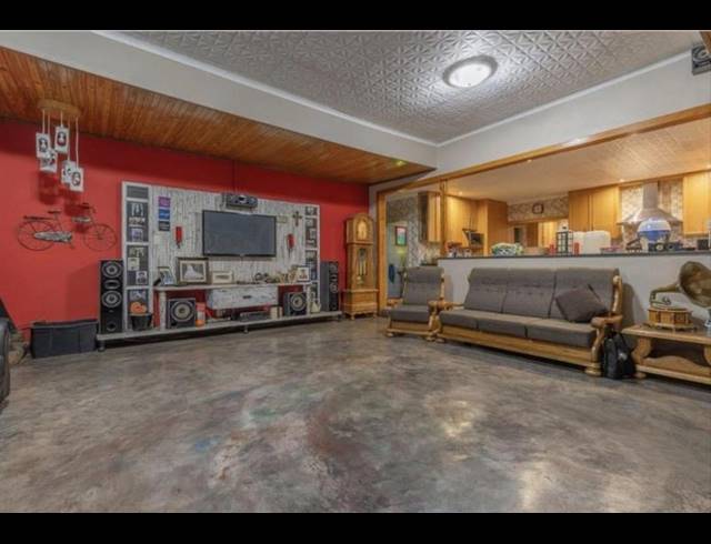 3 BEDROOM HOUSE FOR SALE IN FISHERS HILL